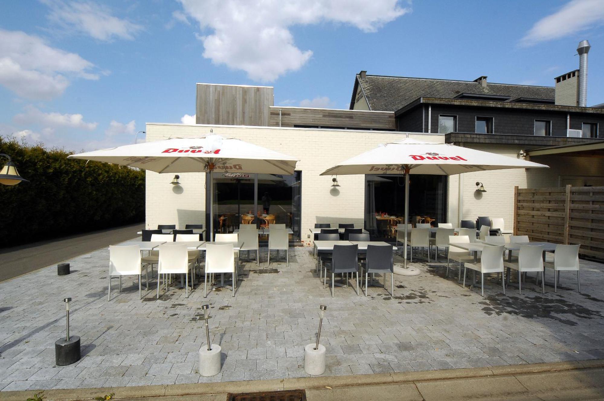Hotel Le Saint Loup Жамблу Екстериор снимка